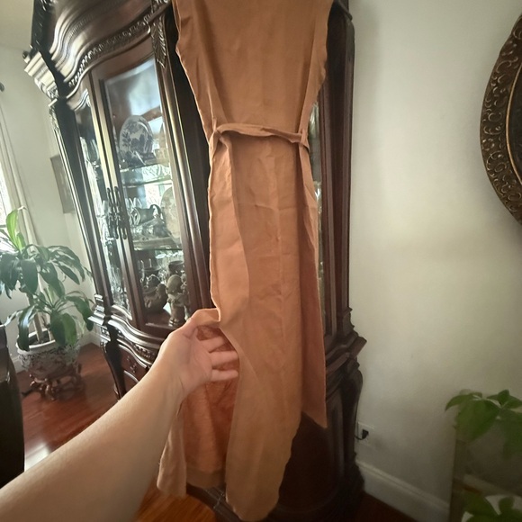 RIANI Tan sleeveless collared Maxi Dress - Picture 4 of 6